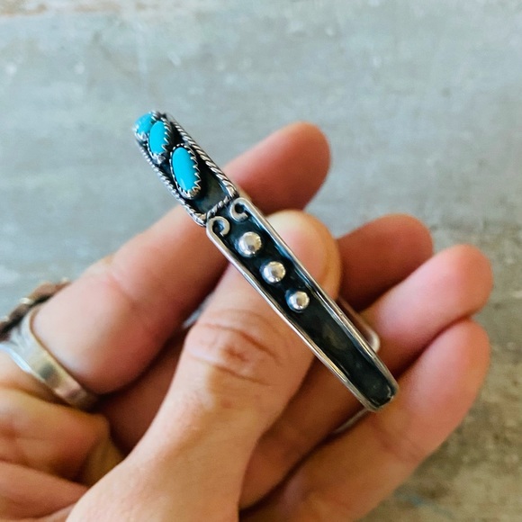 ♥️ Native American ♥️ Vintage Sterling Silver & Turquoise Stacker Cuff - Picture 5 of 16